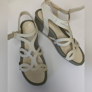 Bare trap Raeanne sandals- Size 8 1/2 M